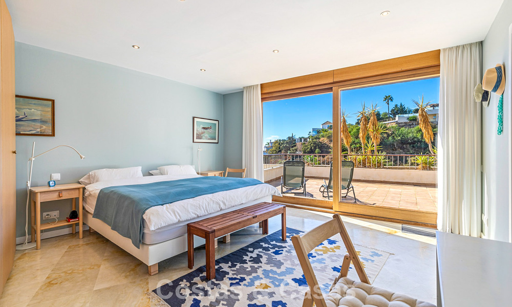 Appartement contemporain prêt à emménager avec vue panoramique sur la mer à vendre à l’est de Marbella 789379