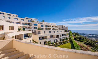 Appartement contemporain prêt à emménager avec vue panoramique sur la mer à vendre à l’est de Marbella 789389 