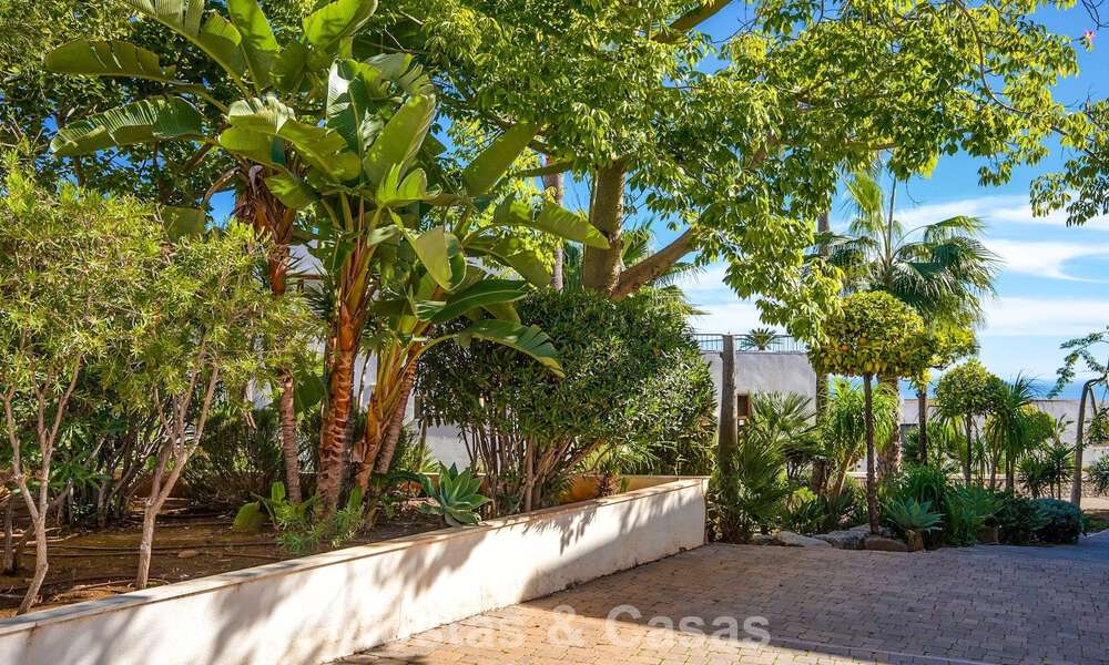 Appartement contemporain prêt à emménager avec vue panoramique sur la mer à vendre à l’est de Marbella 789391