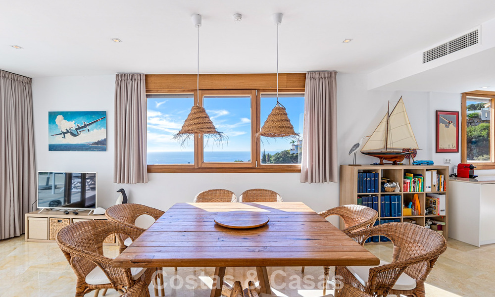 Appartement contemporain prêt à emménager avec vue panoramique sur la mer à vendre à l’est de Marbella 789395