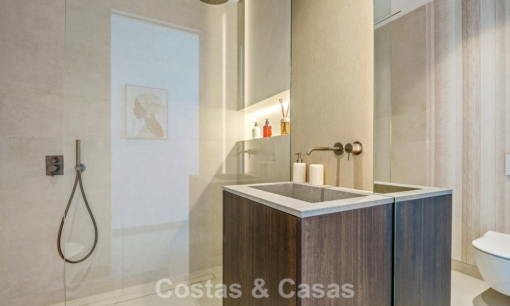 Villa de luxe contemporaine exclusive à vendre dans une communauté sécurisée à La Quinta, Benahavís - Marbella 789415