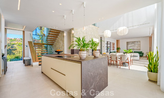 Villa de luxe contemporaine exclusive à vendre dans une communauté sécurisée à La Quinta, Benahavís - Marbella 789420 