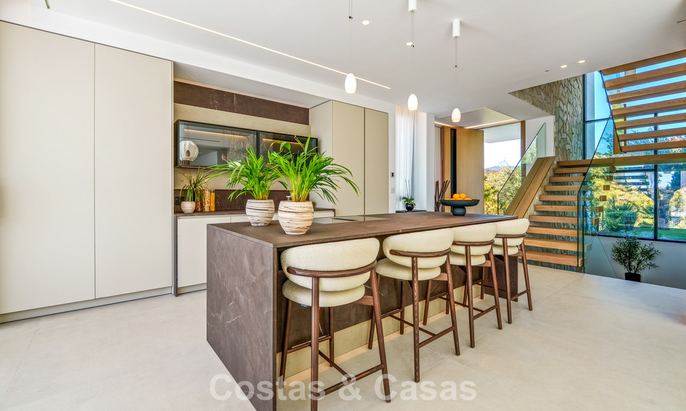 Villa de luxe contemporaine exclusive à vendre dans une communauté sécurisée à La Quinta, Benahavís - Marbella 789422