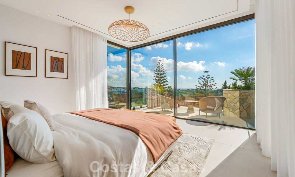 Villa de luxe contemporaine exclusive à vendre dans une communauté sécurisée à La Quinta, Benahavís - Marbella 789432