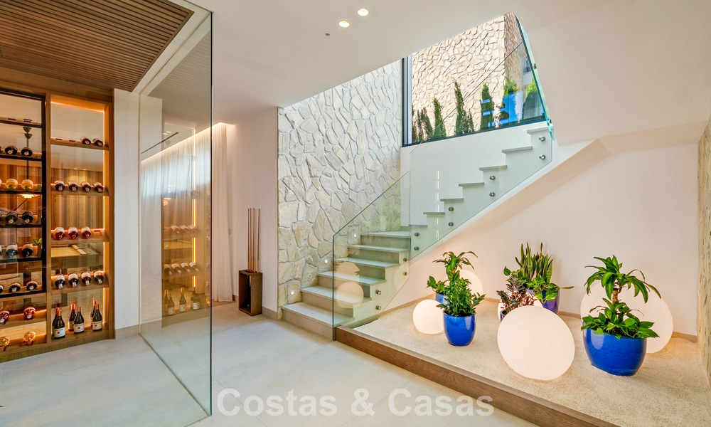 Villa de luxe moderne-méditerranéenne à vendre dans une communauté de premier plan à La Quinta, Benahavís - Marbella 789473