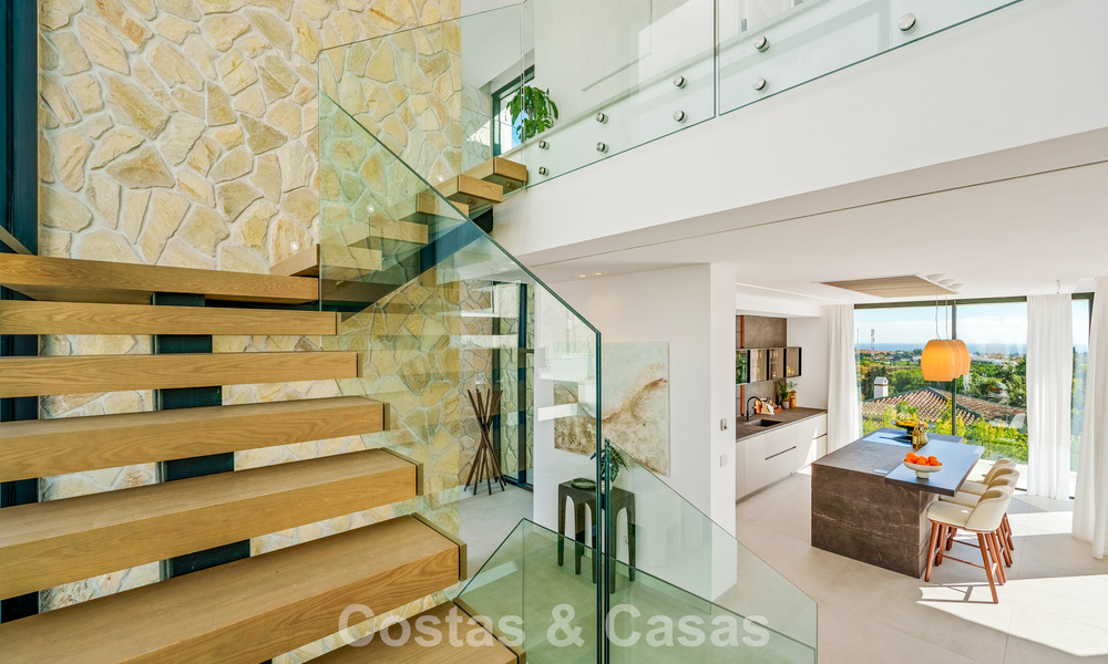 Villa de luxe moderne-méditerranéenne à vendre dans une communauté de premier plan à La Quinta, Benahavís - Marbella 789477
