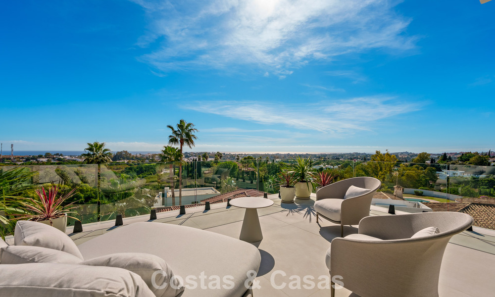 Villa de luxe moderne-méditerranéenne à vendre dans une communauté de premier plan à La Quinta, Benahavís - Marbella 789489