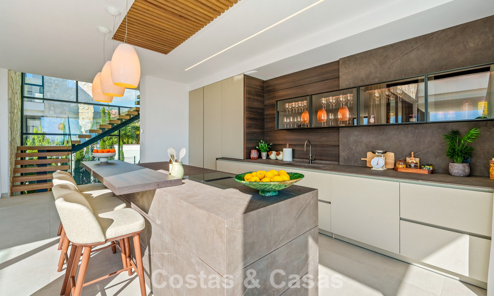 Villa de luxe moderne-méditerranéenne à vendre dans une communauté de premier plan à La Quinta, Benahavís - Marbella 789498