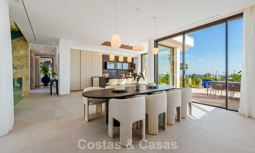 Villa de luxe moderne-méditerranéenne à vendre dans une communauté de premier plan à La Quinta, Benahavís - Marbella 789500