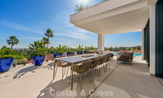 Villa de luxe moderne-méditerranéenne à vendre dans une communauté de premier plan à La Quinta, Benahavís - Marbella 789501 