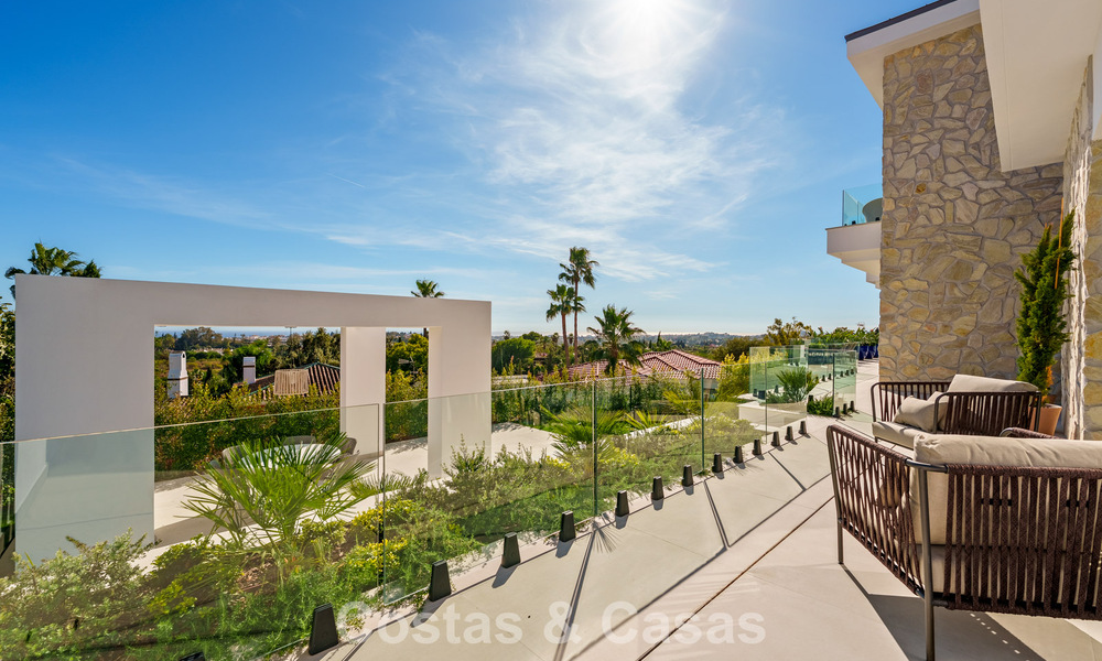Villa de luxe moderne-méditerranéenne à vendre dans une communauté de premier plan à La Quinta, Benahavís - Marbella 789507