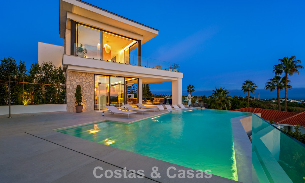 Villa de luxe moderne-méditerranéenne à vendre dans une communauté de premier plan à La Quinta, Benahavís - Marbella 789517