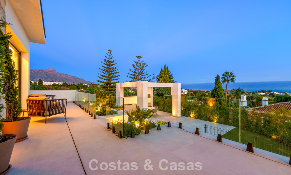 Villa de luxe moderne-méditerranéenne à vendre dans une communauté de premier plan à La Quinta, Benahavís - Marbella 789518