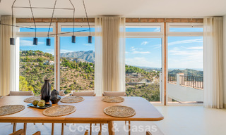 Villa andalouse de luxe élégante au charme intemporel à vendre à El Madroñal, Marbella - Benahavís 789525 