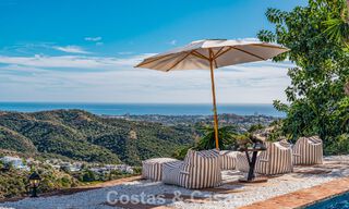 Villa andalouse de luxe élégante au charme intemporel à vendre à El Madroñal, Marbella - Benahavís 789526 