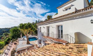 Villa andalouse de luxe élégante au charme intemporel à vendre à El Madroñal, Marbella - Benahavís 789527 