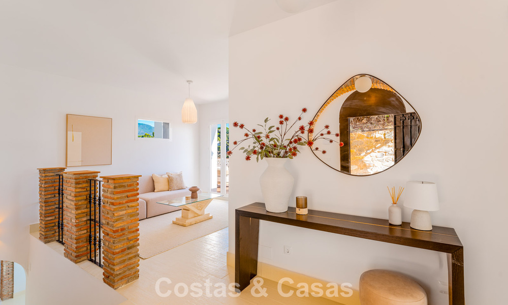 Villa andalouse de luxe élégante au charme intemporel à vendre à El Madroñal, Marbella - Benahavís 789539