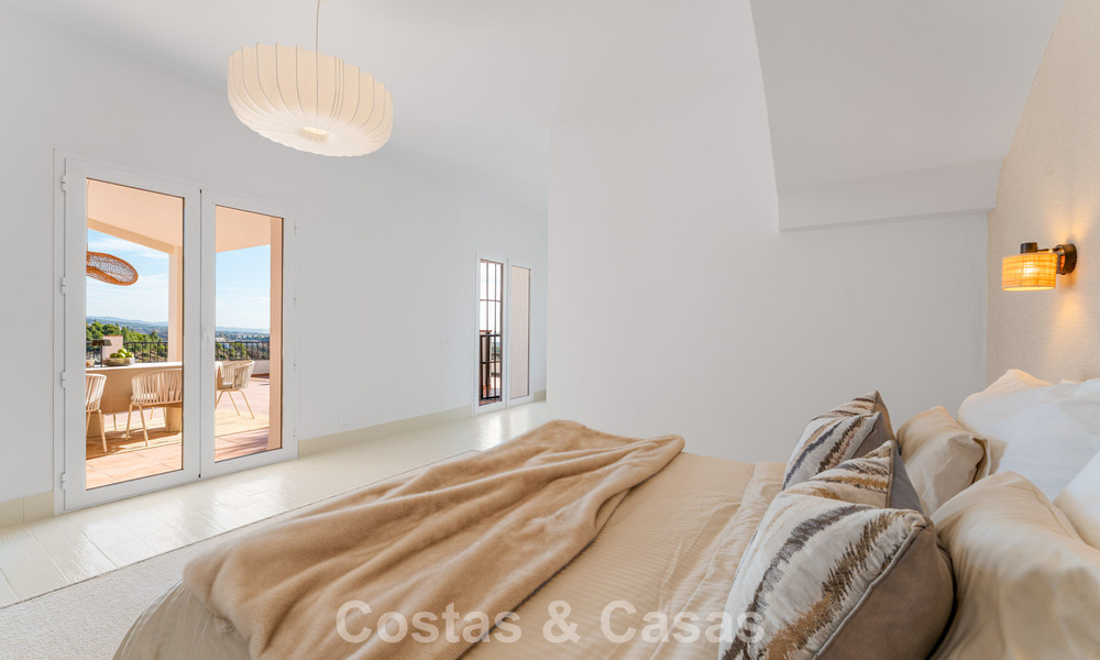 Villa andalouse de luxe élégante au charme intemporel à vendre à El Madroñal, Marbella - Benahavís 789540