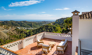 Villa andalouse de luxe élégante au charme intemporel à vendre à El Madroñal, Marbella - Benahavís 789541 