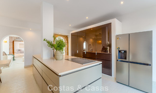Villa andalouse de luxe élégante au charme intemporel à vendre à El Madroñal, Marbella - Benahavís 789549 