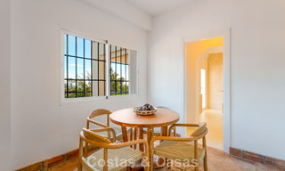 Villa andalouse de luxe élégante au charme intemporel à vendre à El Madroñal, Marbella - Benahavís 789550 