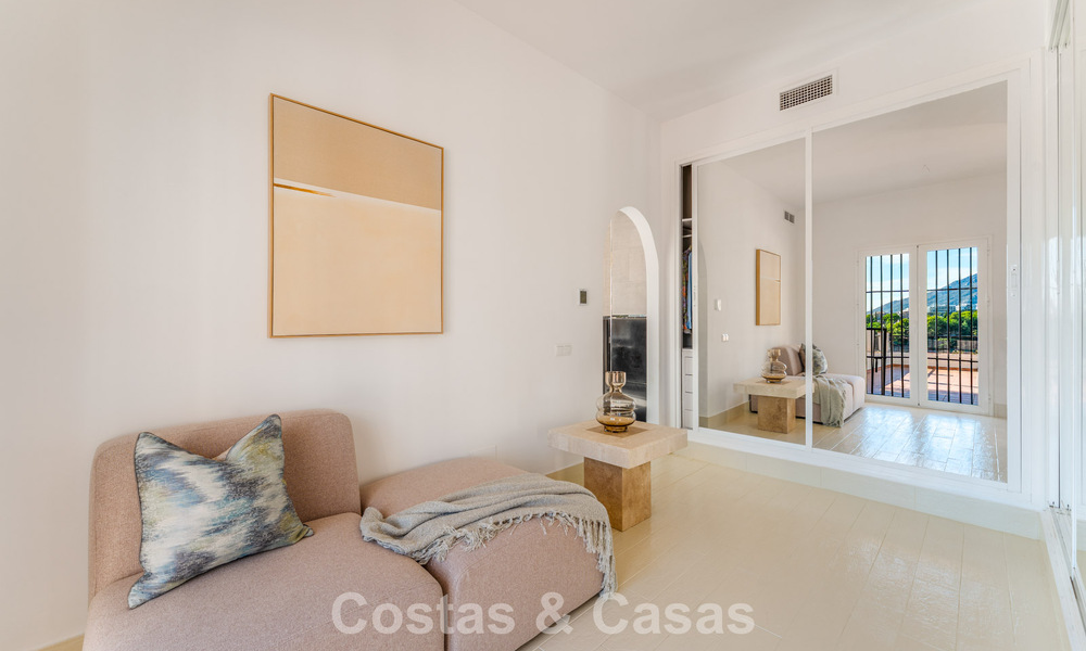 Villa andalouse de luxe élégante au charme intemporel à vendre à El Madroñal, Marbella - Benahavís 789551