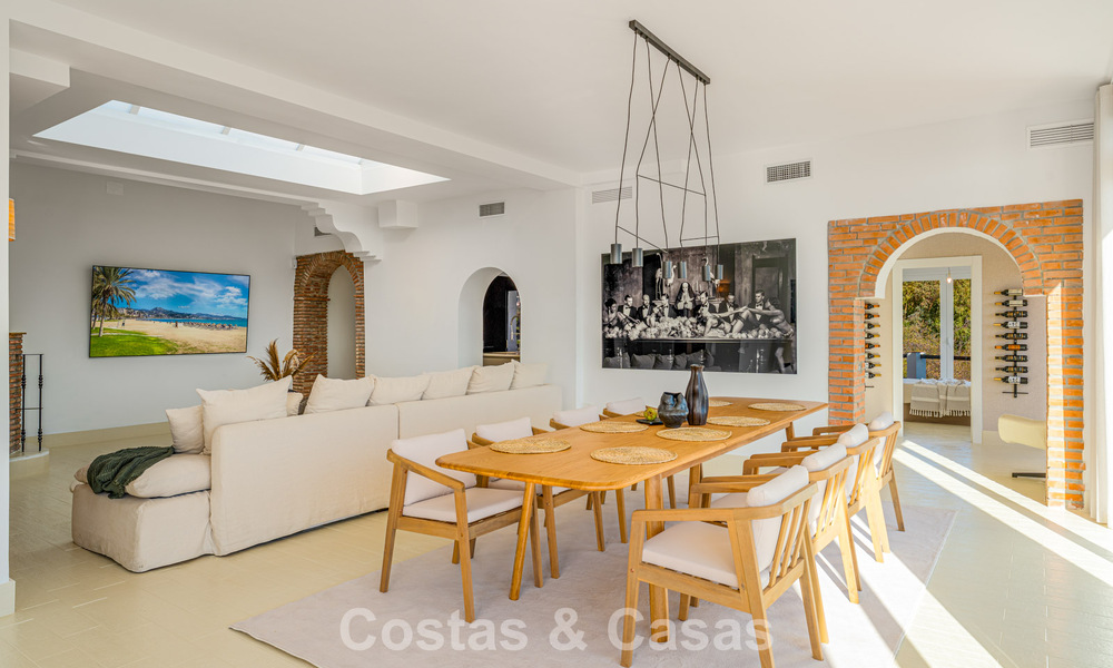 Villa andalouse de luxe élégante au charme intemporel à vendre à El Madroñal, Marbella - Benahavís 789559
