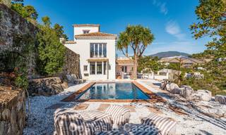 Villa andalouse de luxe élégante au charme intemporel à vendre à El Madroñal, Marbella - Benahavís 789561 