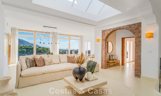 Villa andalouse de luxe élégante au charme intemporel à vendre à El Madroñal, Marbella - Benahavís 789570 
