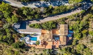 Villa andalouse de luxe élégante au charme intemporel à vendre à El Madroñal, Marbella - Benahavís 789577 