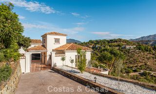Villa andalouse de luxe élégante au charme intemporel à vendre à El Madroñal, Marbella - Benahavís 789579 