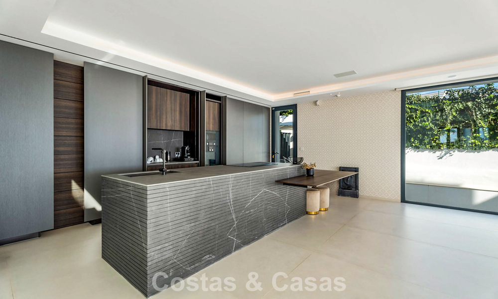 Prête à emménager, villa design ultramoderne avec vues panoramiques à vendre à Marbella - Benahavís 789587