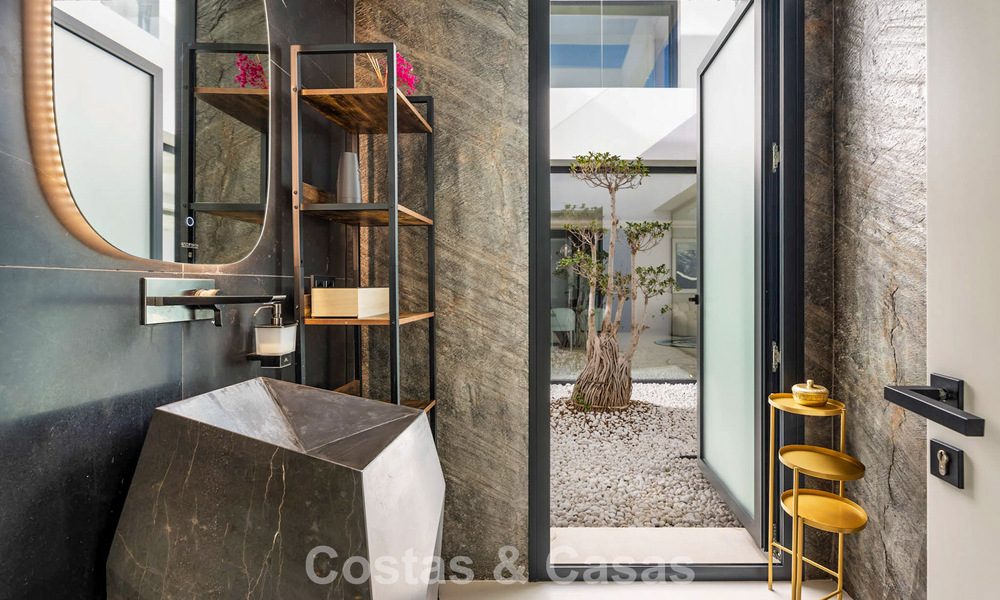 Prête à emménager, villa design ultramoderne avec vues panoramiques à vendre à Marbella - Benahavís 789607