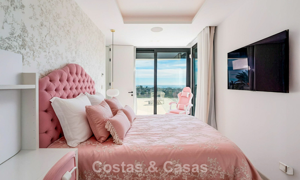 Prête à emménager, villa design ultramoderne avec vues panoramiques à vendre à Marbella - Benahavís 789614