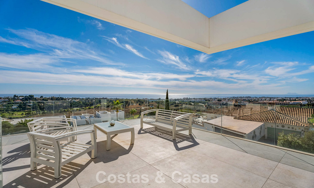 Prête à emménager, villa design ultramoderne avec vues panoramiques à vendre à Marbella - Benahavís 789616