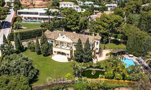 Villa espagnole remarquable à vendre avec vue sur la mer et grand terrain à Sierra Blanca, Marbella 789624