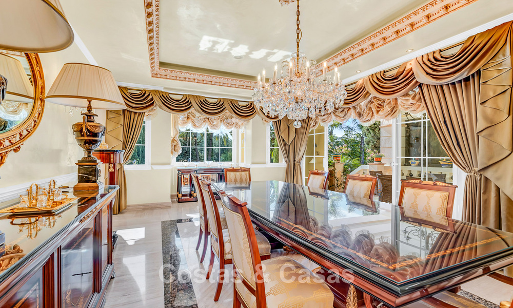 Villa espagnole remarquable à vendre avec vue sur la mer et grand terrain à Sierra Blanca, Marbella 789625