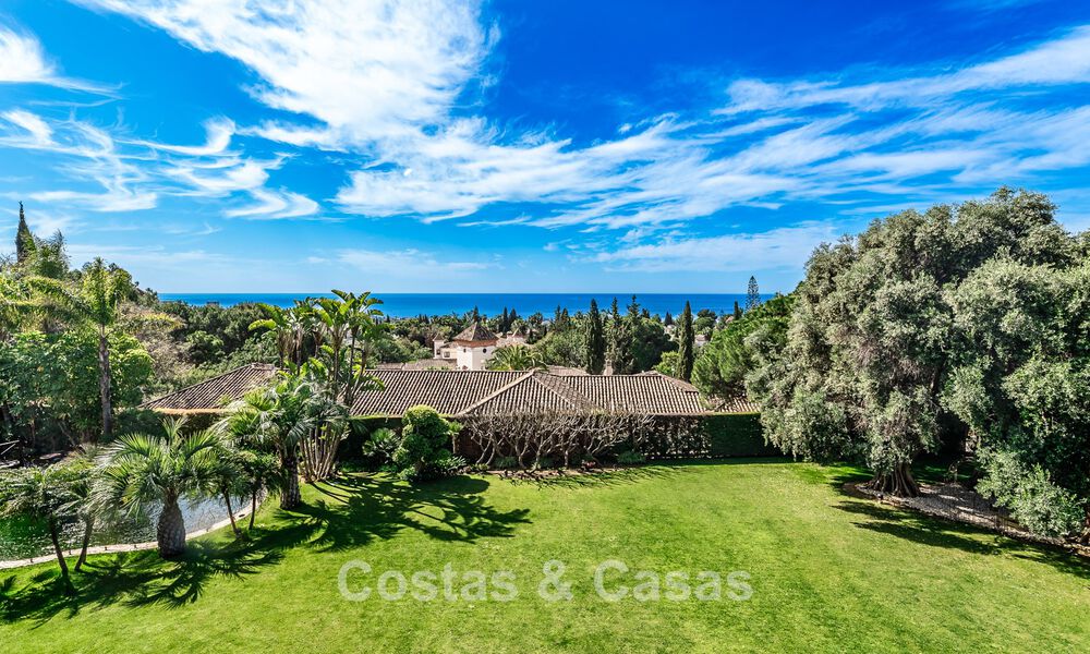 Villa espagnole remarquable à vendre avec vue sur la mer et grand terrain à Sierra Blanca, Marbella 789627