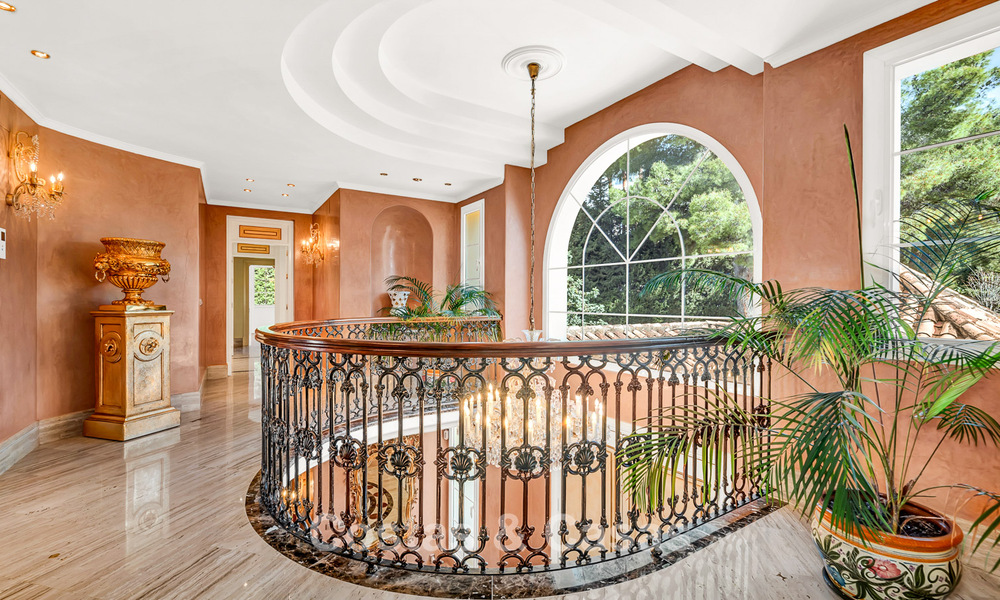 Villa espagnole remarquable à vendre avec vue sur la mer et grand terrain à Sierra Blanca, Marbella 789628