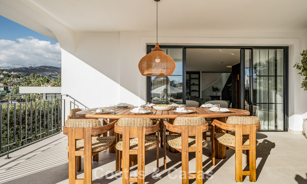 Villa moderne-méditerranéenne avec vue sur la mer à vendre dans un quartier privilégié de Nueva Andalucía, Marbella 789637