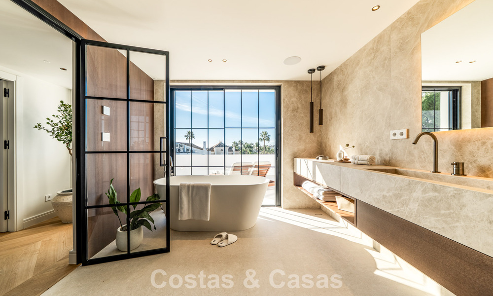 Villa moderne-méditerranéenne avec vue sur la mer à vendre dans un quartier privilégié de Nueva Andalucía, Marbella 789662