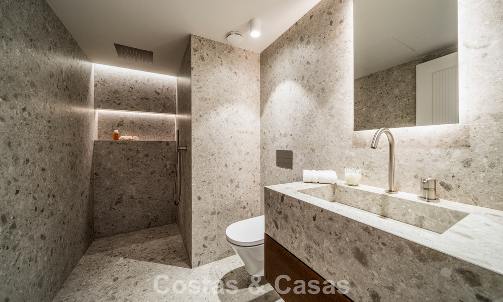 Villa moderne-méditerranéenne avec vue sur la mer à vendre dans un quartier privilégié de Nueva Andalucía, Marbella 789671