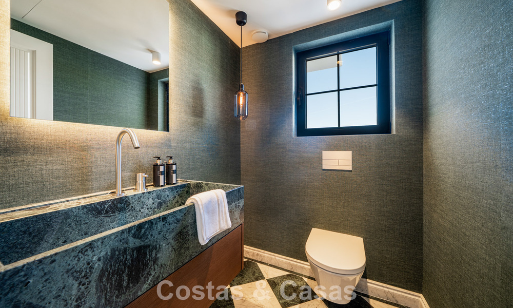 Villa moderne-méditerranéenne avec vue sur la mer à vendre dans un quartier privilégié de Nueva Andalucía, Marbella 789672