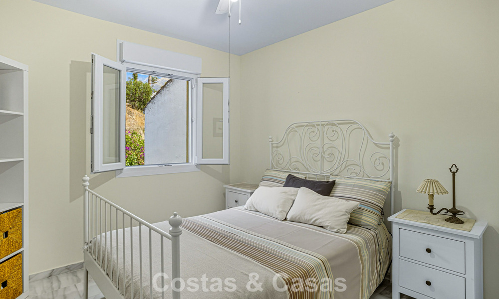 Spacieuse maison de ville à vendre dans une charmante résidence sécurisée sur la Golden Mile de Marbella 789963