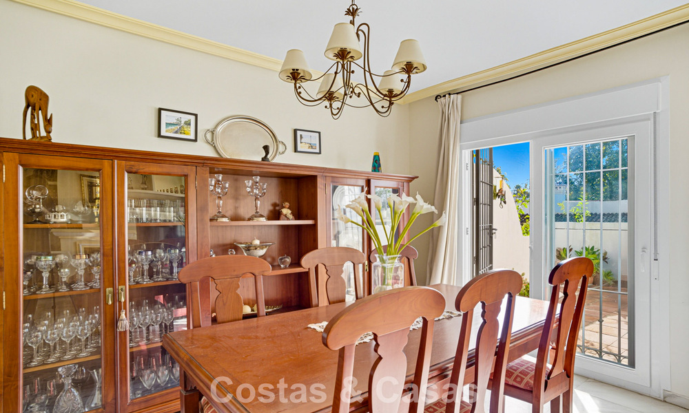 Spacieuse maison de ville à vendre dans une charmante résidence sécurisée sur la Golden Mile de Marbella 789966