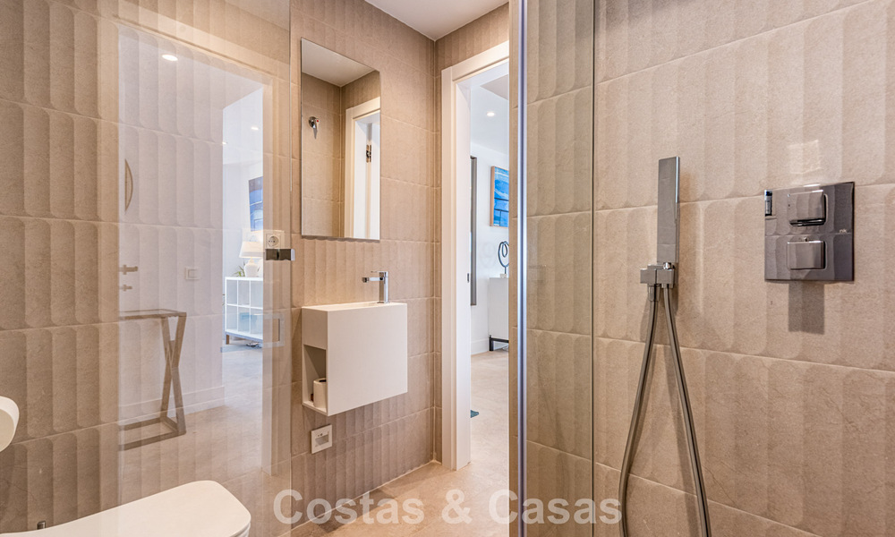 Maison spacieuse et modernisée à vendre au cœur de la vallée du golf de Nueva Andalucia, Marbella 789978