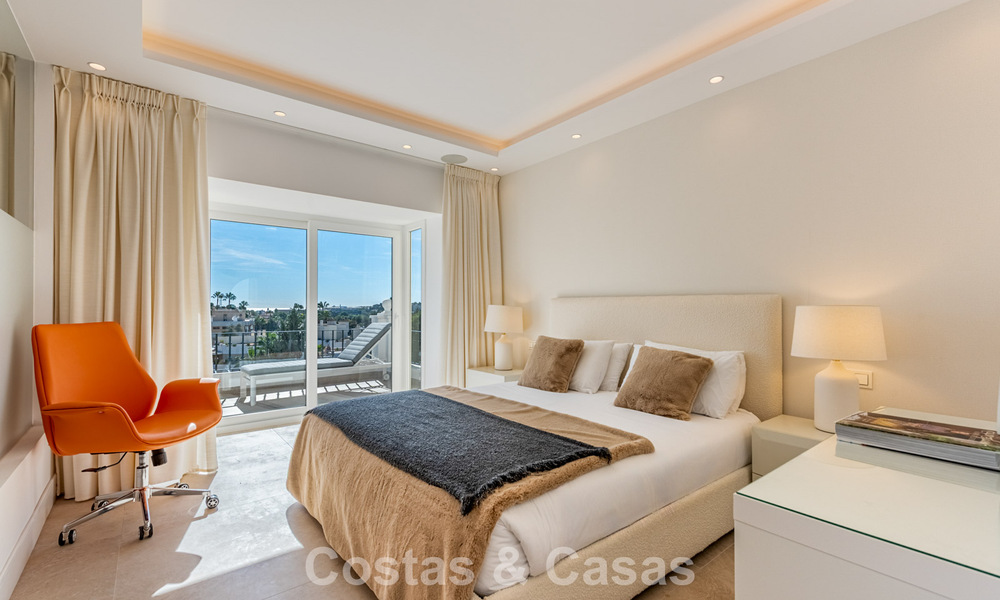 Maison spacieuse et modernisée à vendre au cœur de la vallée du golf de Nueva Andalucia, Marbella 789992