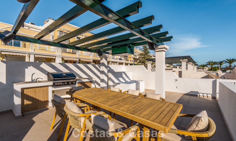 Propriétés de luxe à vendre à deux pas des commodités dans la Vallée du Golf de Nueva Andalucía, Marbella 808493