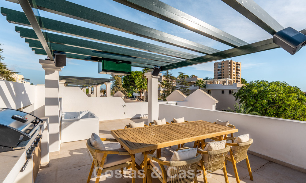Propriétés de luxe à vendre à deux pas des commodités dans la Vallée du Golf de Nueva Andalucía, Marbella 808494