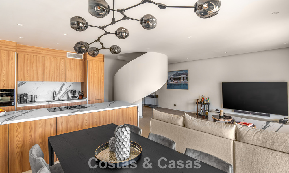 Propriétés de luxe à vendre à deux pas des commodités dans la Vallée du Golf de Nueva Andalucía, Marbella 808495